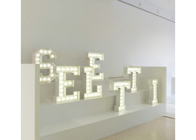 Lettres lumineuses Vegaz SELETTI x 7